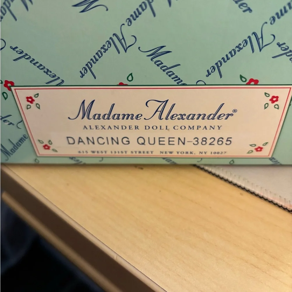 Madame Alexander doll Dancing Queen 38265 - Picture 4 of 5